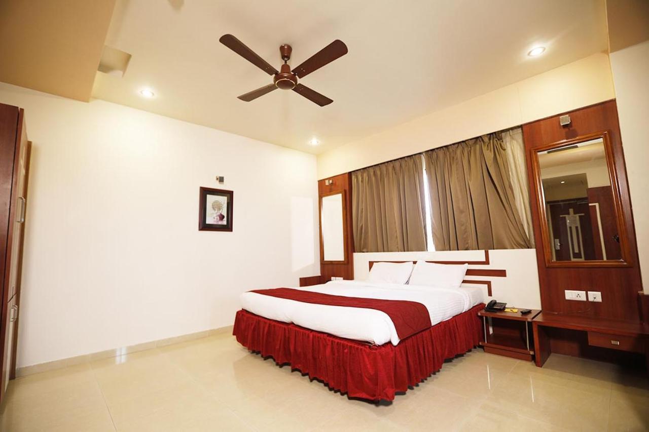 Hotel Excellency Bhubaneswar Exterior foto